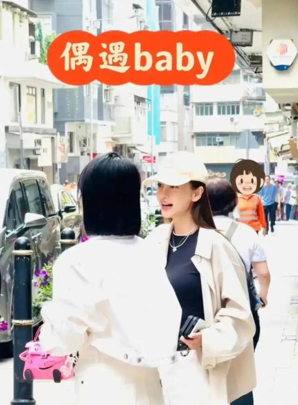 kaiyun网站她笑意盈盈地与东谈主交谈-开云「中国」Kai