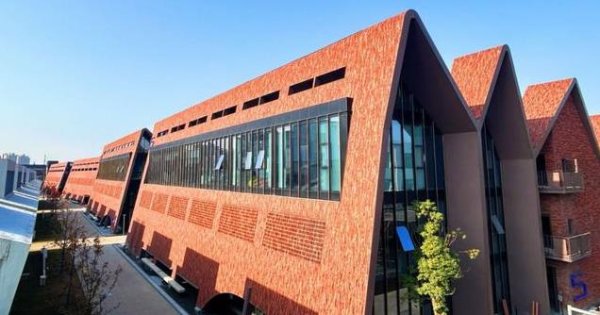 开云官网登录入口整个园区集文化艺术、生意科技、空隙文娱于一体