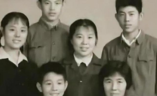 开云官方他在一个“网友自愿搞的技击大赛”里拿了个一等奖-开云